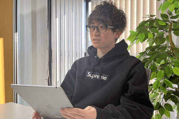新貝拓也