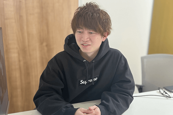 新貝拓也